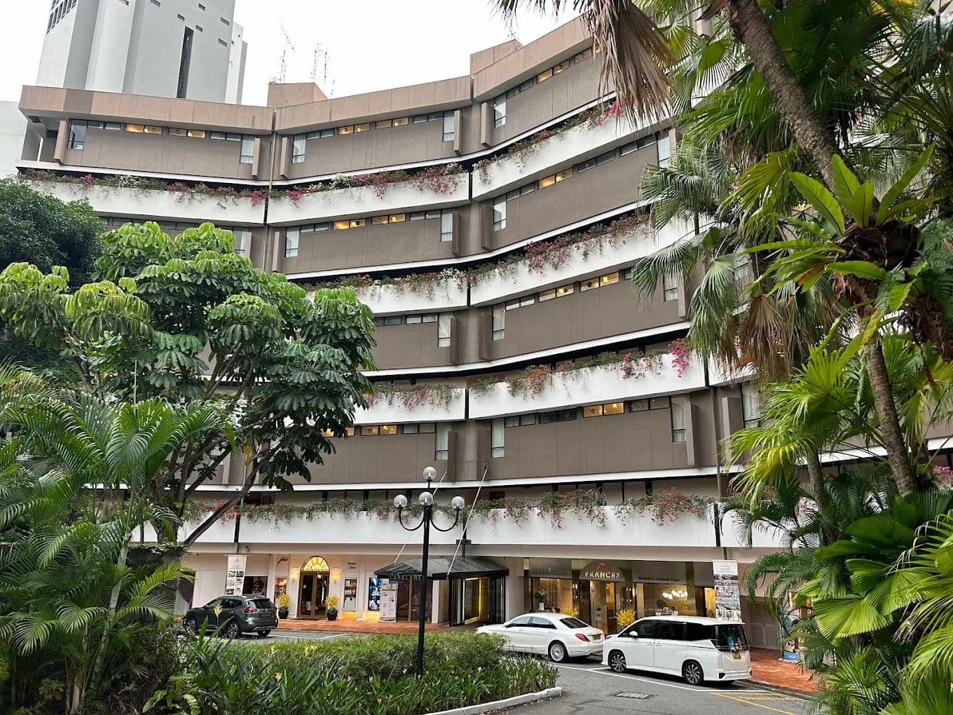 'Kumpulan Akitek, Parklane Suites, Goodwood Park Hotel, Singapore (1968)
