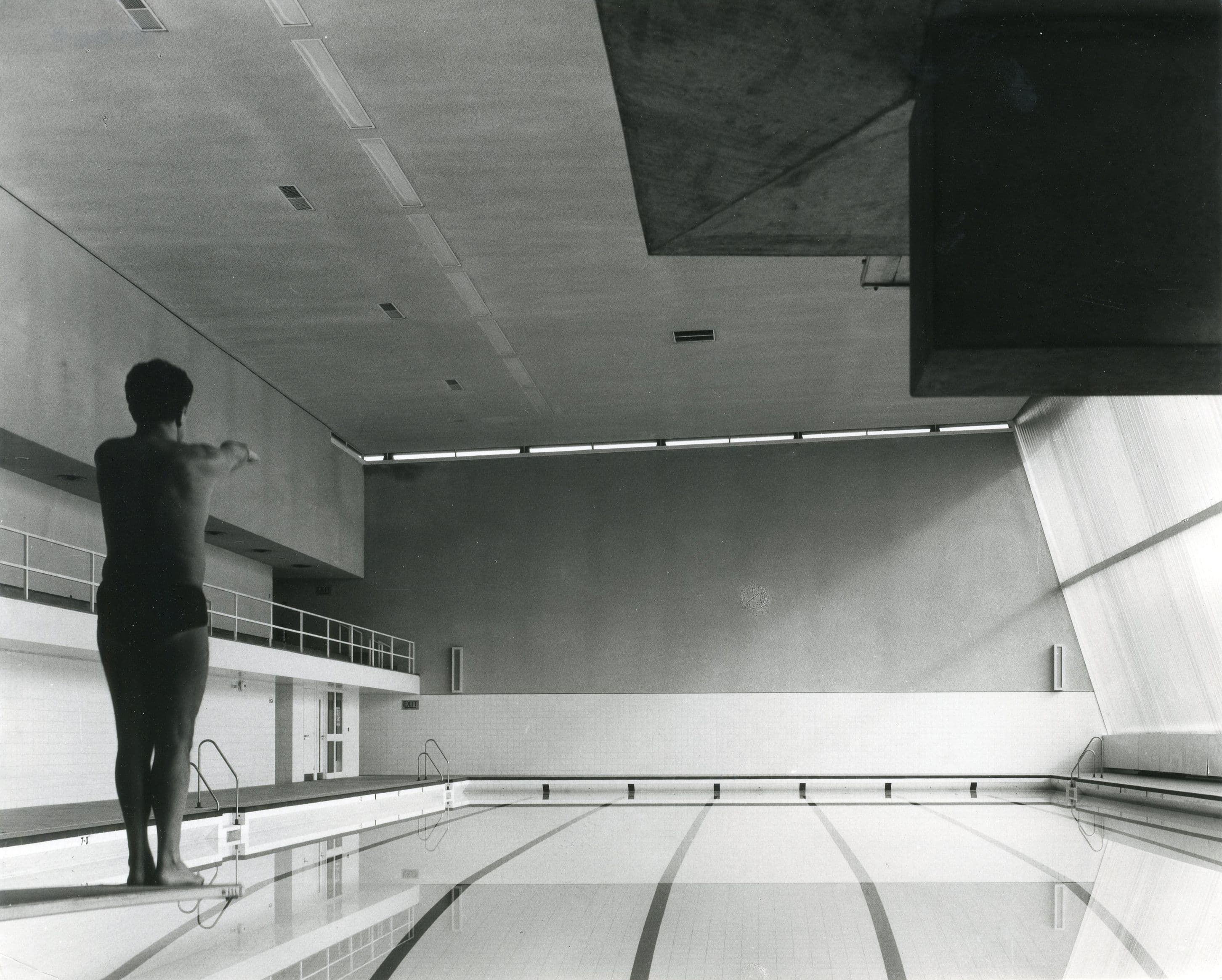 Denys Lasdun and Partners, Sports Centre, University of Liverpool. Photographer: Richard Einzig, AA Archives.