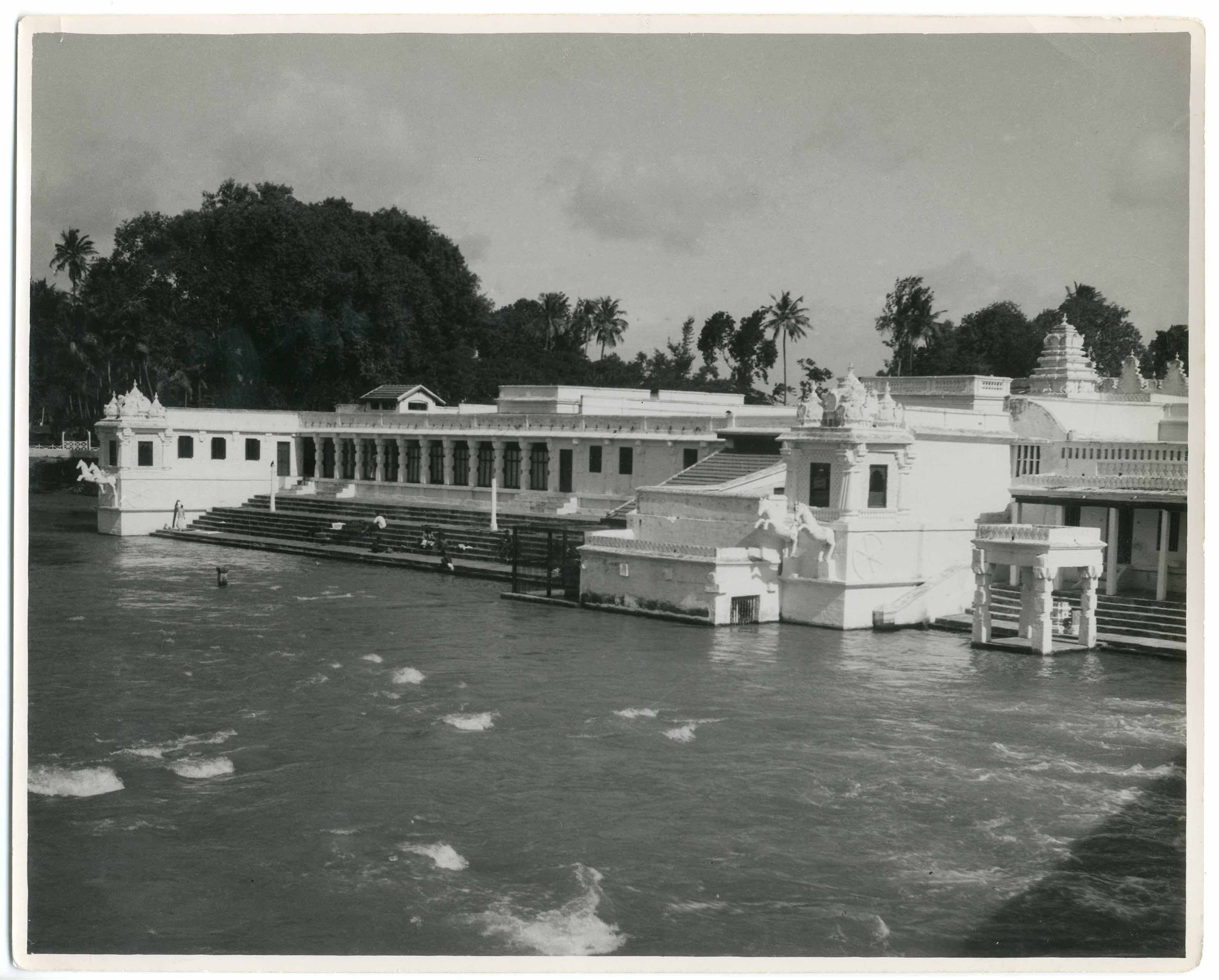Otto Koenigsberger. Paschima Vahini Royal Mysore Bathing Ghat, Mysore. Credit: AA Archives: OK7
