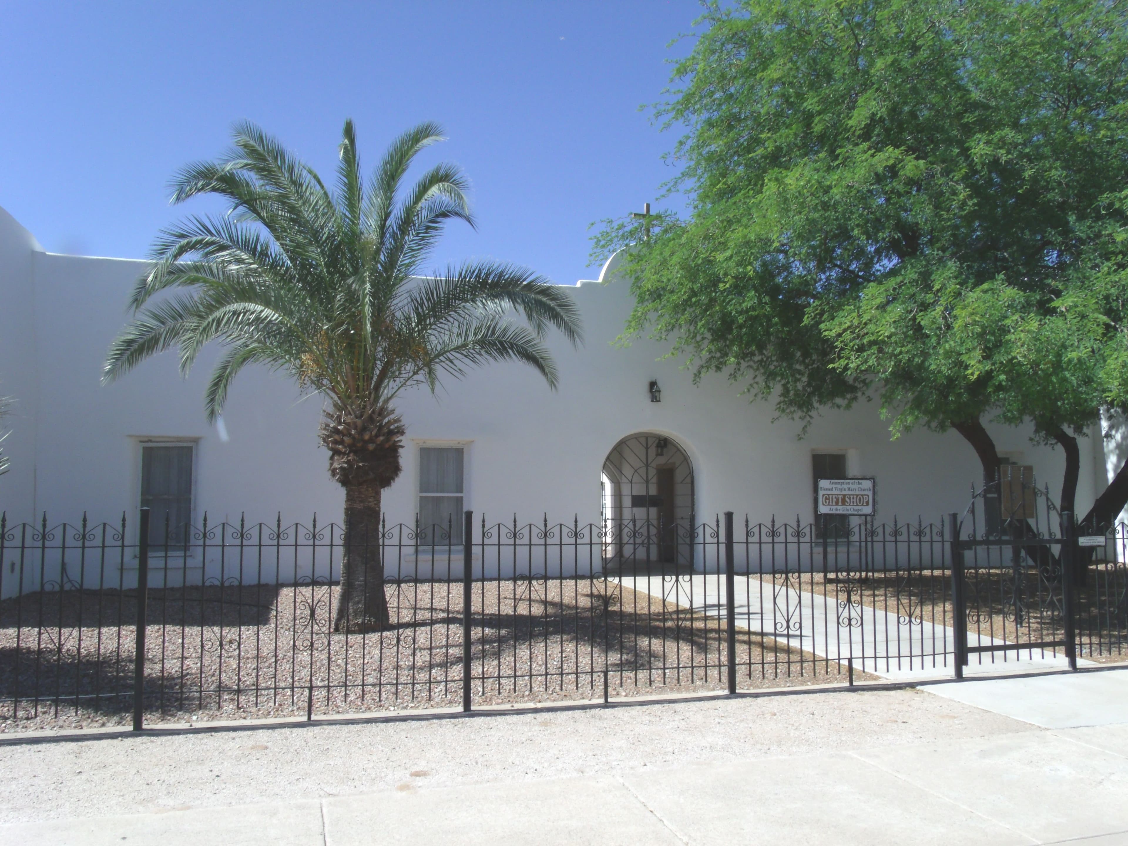Chapel of the Gila, Florence, Arizona. Photographer: Marine 69-71, 2015 Wikipedia CC BY-SA 3.0