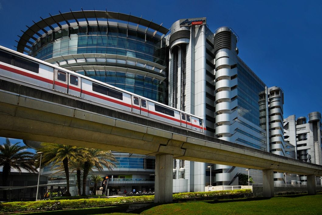 Singapore Post Centre (original design Kumpulan Arkitek, 1992), Singapore: Photograph: William Cho, CC BY-SA 2.0 Wikimedia